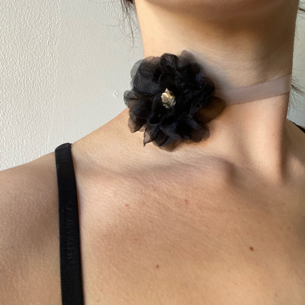 Flower Choker